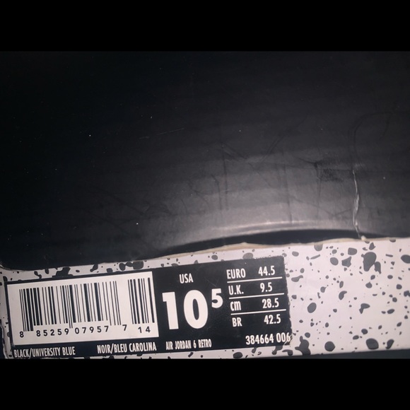 Size 10-11 mens comes with original box all original no reps - Picture 4 of 8